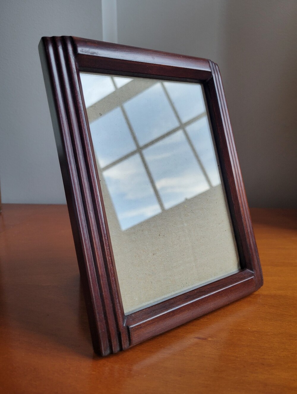 Vintage Solid Walnut Stain Wooden Photo Frame Fluted Step Profile – 5"x7"